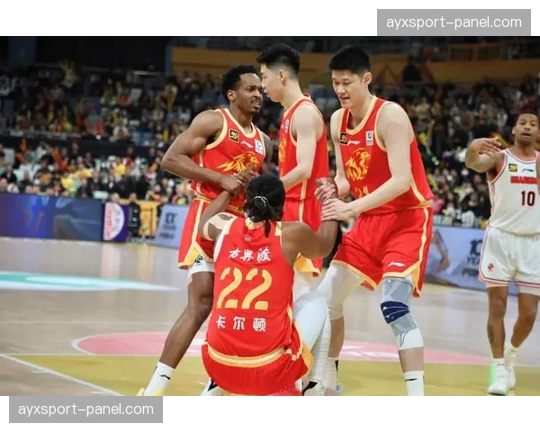 季后赛首轮G1：广东华南虎加时121-119险胜浙江广厦，周琦砍下28分15篮板