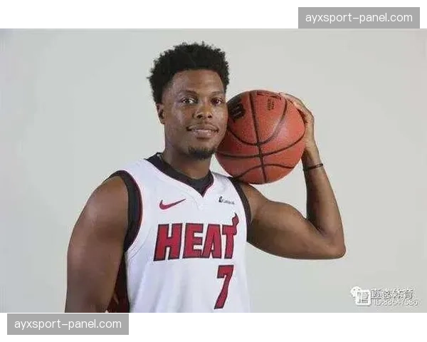 官方：迈阿密热火与老将凯尔·洛瑞达成买断协议